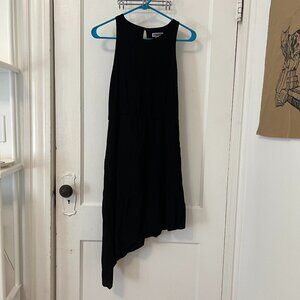 Sleeveless asymetrical black dress